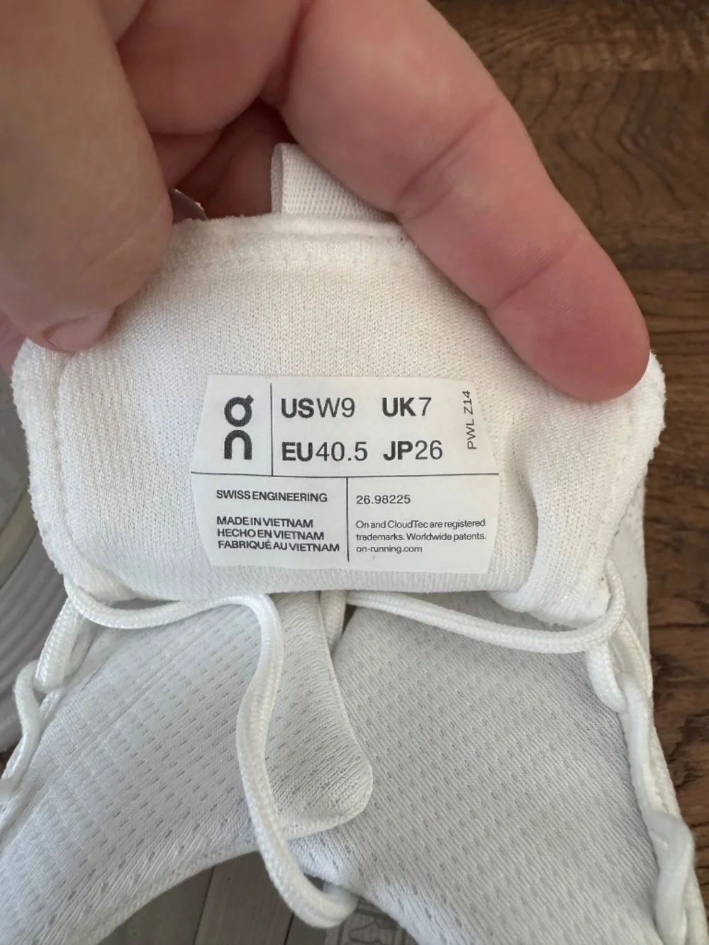 On Cloud Cloudnova All White Sneakers Women’s Size 9 Athletic Tennis Shoes - Picture 6 of 7